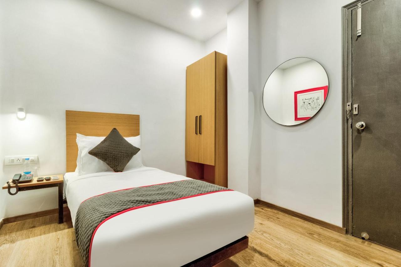 Oyo 78245 Collection O Hotel Crown Inn 나비뭄바이 외부 사진