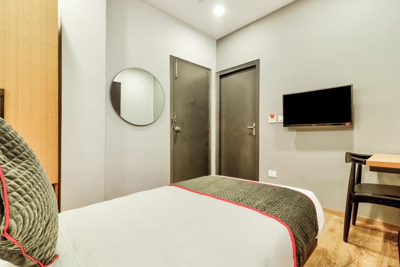 Oyo 78245 Collection O Hotel Crown Inn 나비뭄바이 외부 사진